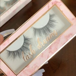 LASH DREAMS LASH